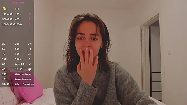 JudyAngil online show from 11/06/25, 06:25