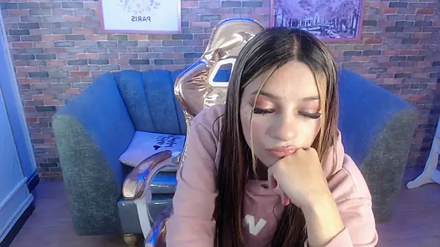 Laurita b online show from 01/21/25, 10:51