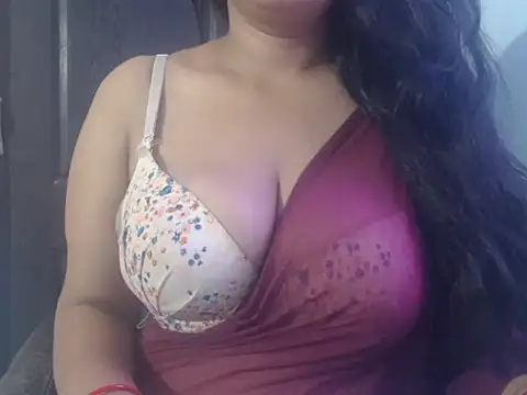 cute-priy online show from 10/21/25, 08:48