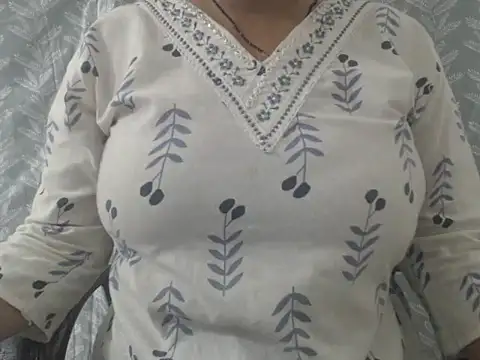 cute-priy online show from 06/13/26, 05:16