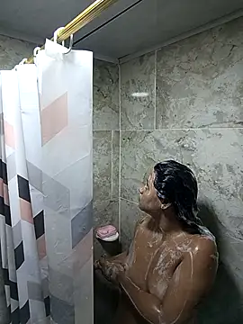 sexy-latin10 online show from 04/16/26, 11:11