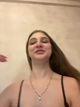 MollyDolle online show from 12/25/24, 02:02