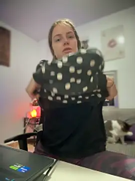 Piinkpandora online show from 03/22/26, 07:50