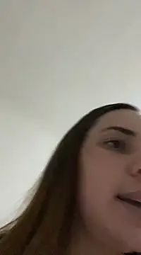 Julinha18 online show from 01/21/25, 02:22