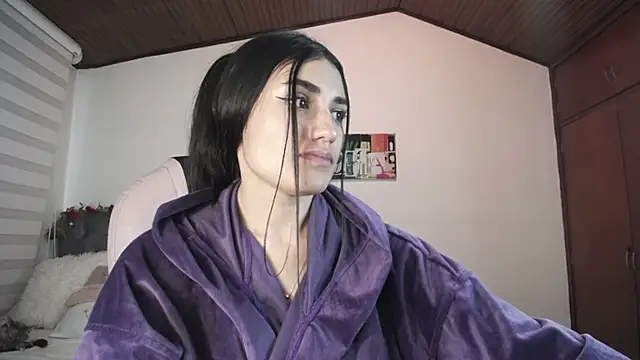 Snapshot of Alheli_16 chatting on 12/01/24, 04:29 Alheli 16 online show from 12/01/24, 04:29