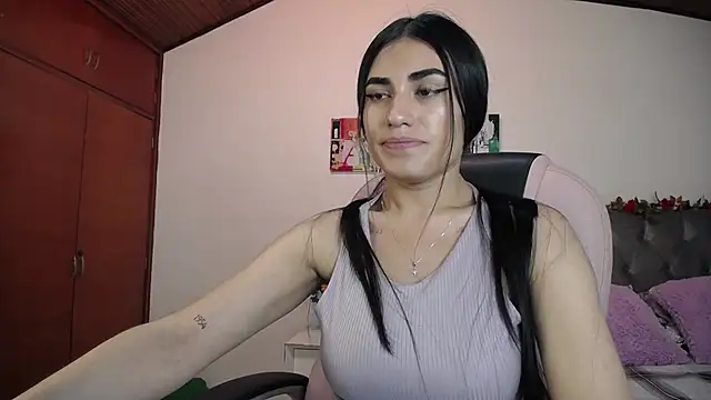 Snapshot of Alheli_16 chatting on 01/17/25, 11:27 Alheli 16 online show from 01/17/25, 11:27