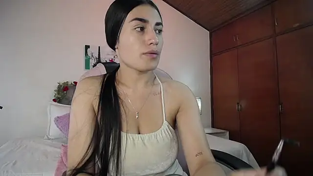 Snapshot of Alheli_16 chatting on 02/27/25, 12:13 Alheli 16 online show from 02/27/25, 12:13