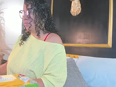 aixa 15 online show from 10/03/25, 12:13