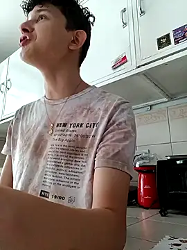 Nathan Bluee online show from 01/05/25, 01:47