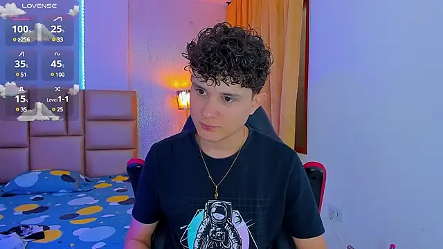 Nathan Bluee online show from 03/06/25, 01:03