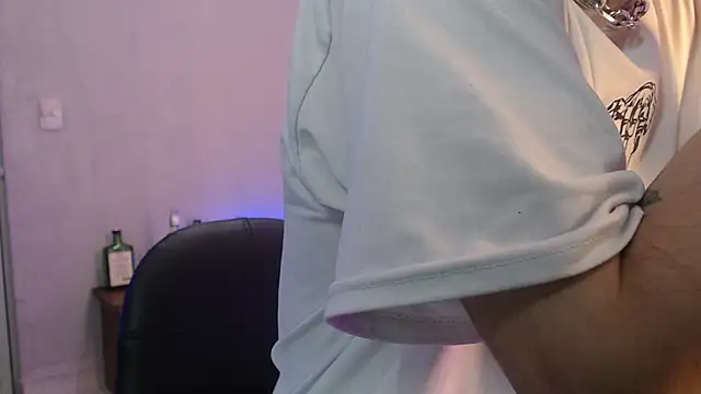 Snapshot of Andy_bapho chatting on 01/04/25, 02:25 Andy bapho online show from 01/04/25, 02:25