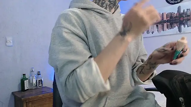 Snapshot of Andy_bapho chatting on 01/22/25, 02:46 Andy bapho online show from 01/22/25, 02:46