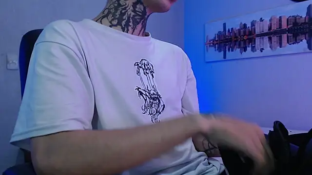 Snapshot of Andy_bapho chatting on 01/31/25, 03:11 Andy bapho online show from 01/31/25, 03:11