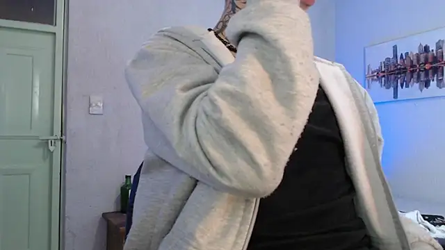 Snapshot of Andy_bapho chatting on 02/05/25, 02:16 Andy bapho online show from 02/05/25, 02:16