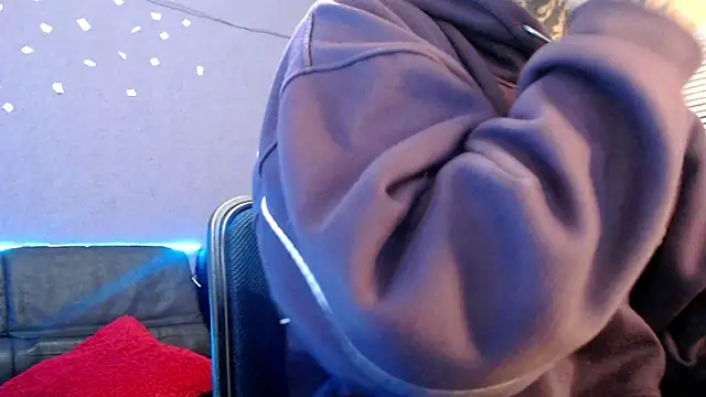 Snapshot of Andy_bapho chatting on 09/19/25, 02:40 Andy bapho online show from 09/19/25, 02:40