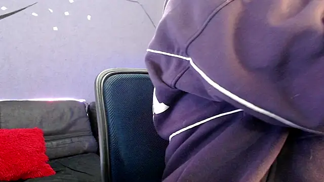 Snapshot of Andy_bapho chatting on 09/30/25, 06:57 Andy bapho online show from 09/30/25, 06:57