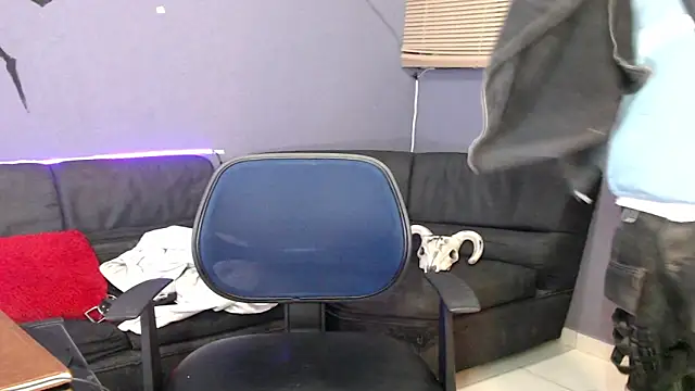 Snapshot of Andy_bapho chatting on 10/09/25, 02:26 Andy bapho online show from 10/09/25, 02:26