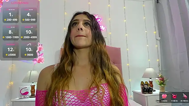 Snapshot of Samanthamillher10 chatting on 01/07/25, 12:45 Samanthamillher10 online show from 01/07/25, 12:45