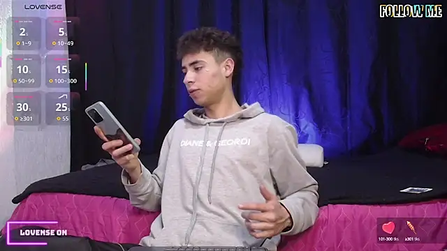 sexybat twink online show from 09/15/25, 08:31