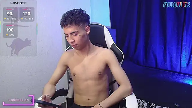 sexybat twink online show from 10/05/25, 08:29