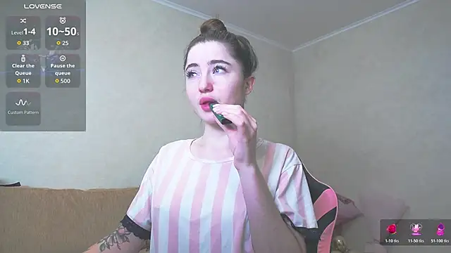 Luxuryalma online show from 02/25/26, 09:08