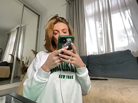 Kat kate online show from 02/11/25, 12:48