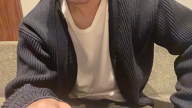 atom0407 online show from 01/18/25, 04:31