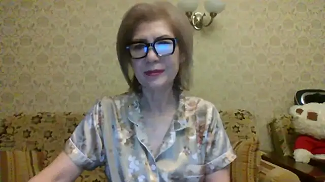 Elegant00Lady online show from 07/13/26, 10:12