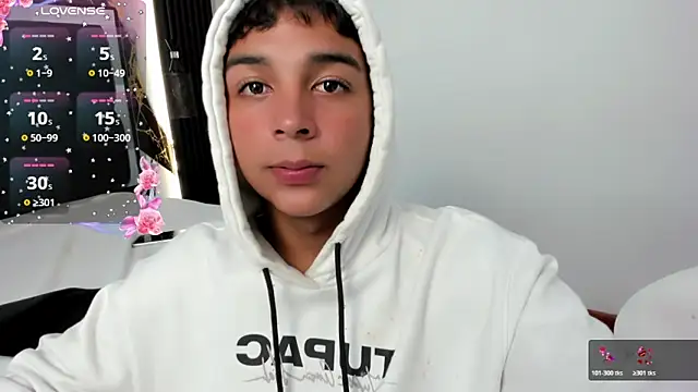 Snapshot of Seductivo_jr chatting on 05/29/26, 06:11 Seductivo jr online show from 05/29/26, 06:11