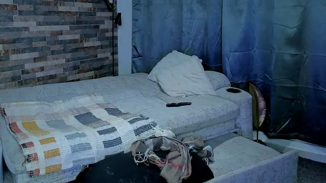 Snapshot of zaiin_diesel chatting on 01/12/25, 02:56 zaiin diesel online show from 01/12/25, 02:56