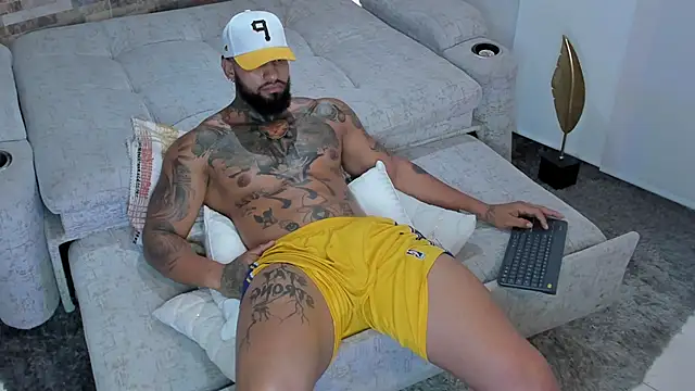 Snapshot of zaiin_diesel chatting on 03/16/25, 04:23 zaiin diesel online show from 03/16/25, 04:23