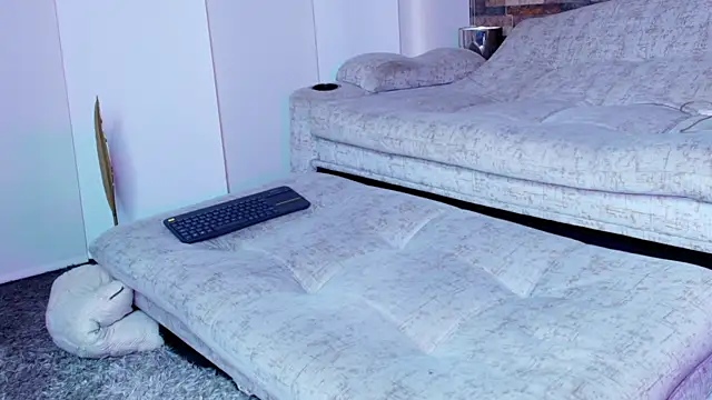 Snapshot of zaiin_diesel chatting on 09/13/25, 11:32 zaiin diesel online show from 09/13/25, 11:32