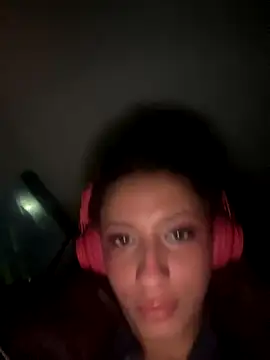 LunitaDollz online show from 11/28/25, 04:09