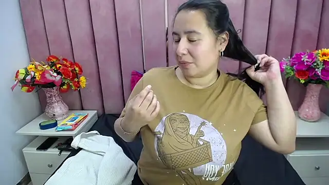 NaomyPrinces online show from 12/02/24, 01:46