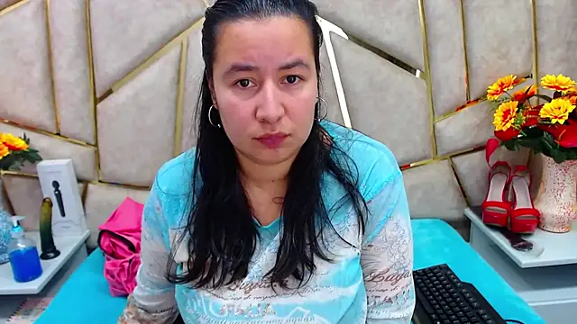 NaomyPrinces online show from 02/17/25, 01:10