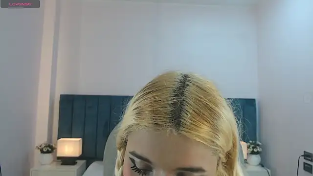 april bunnyy online show from 11/11/25, 09:04