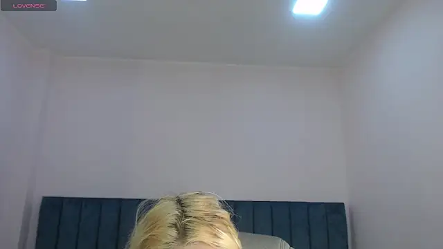 Snapshot of april_bunnyy chatting on 05/13/26, 08:27 april bunnyy online show from 05/13/26, 08:27