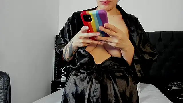 Melany Luv online show from 12/18/25, 09:21