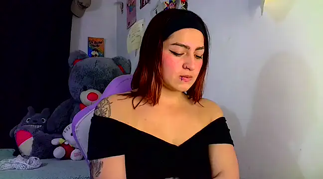 lucycherry   online show from 03/11/25, 02:54