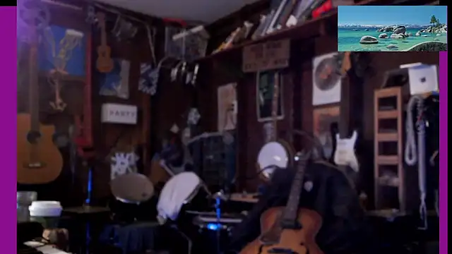 Snapshot of itsjameswebbscope chatting on 10/25/25, 11:51 itsjameswebbscope online show from 10/25/25, 11:51