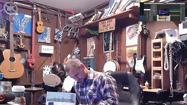 Snapshot of itsjameswebbscope chatting on 10/26/25, 07:42 itsjameswebbscope online show from 10/26/25, 07:42