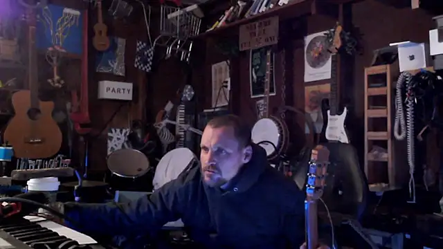 Snapshot of itsjameswebbscope chatting on 10/28/25, 08:07 itsjameswebbscope online show from 10/28/25, 08:07