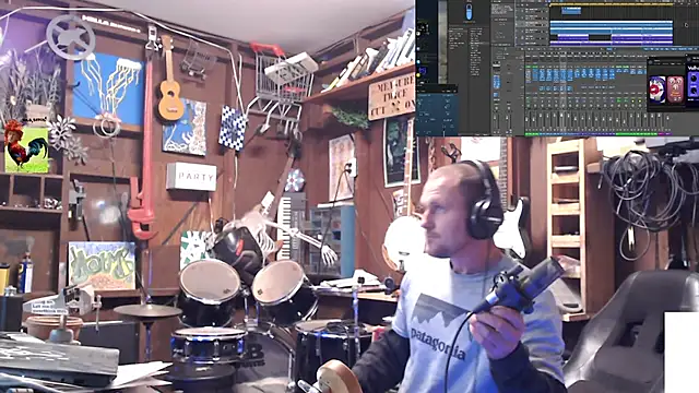 Snapshot of itsjameswebbscope chatting on 11/06/25, 11:37 itsjameswebbscope online show from 11/06/25, 11:37