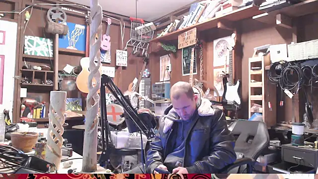 Snapshot of itsjameswebbscope chatting on 12/15/25, 07:18 itsjameswebbscope online show from 12/15/25, 07:18