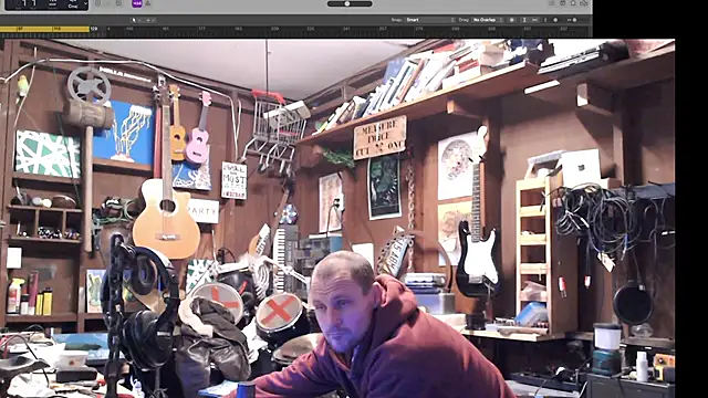 Snapshot of itsjameswebbscope chatting on 12/22/25, 07:44 itsjameswebbscope online show from 12/22/25, 07:44