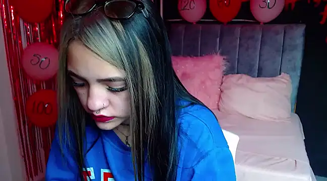 Violettasquirt online show from 02/13/25, 03:24