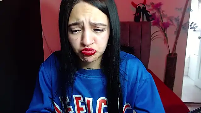 Violettasquirt online show from 09/20/25, 01:45