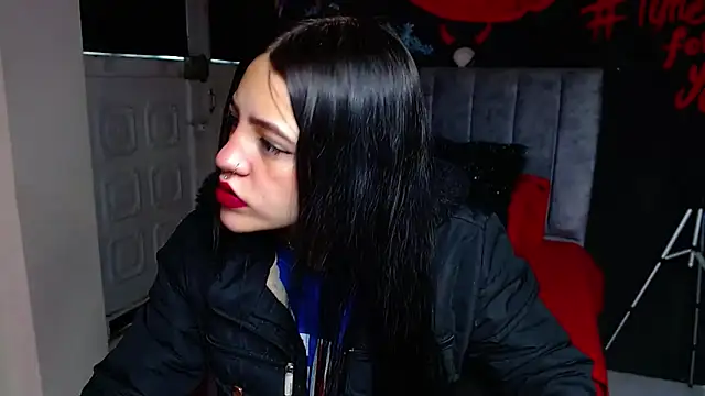 Violettasquirt online show from 03/19/26, 01:48