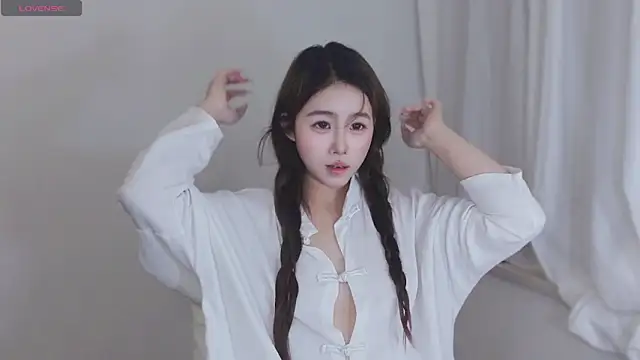 Snapshot of Hazel-11 chatting on 03/13/25, 02:01 Hazel-11 online show from 03/13/25, 02:01