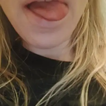 Linda 999 online show from 11/16/25, 11:43